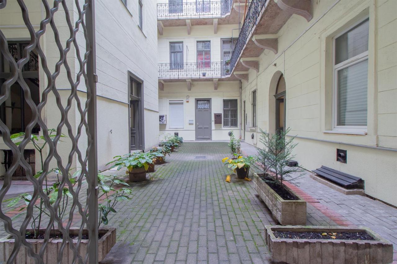 Weiner Cozy Apartment บูดาเปสต์ ภายนอก รูปภาพ